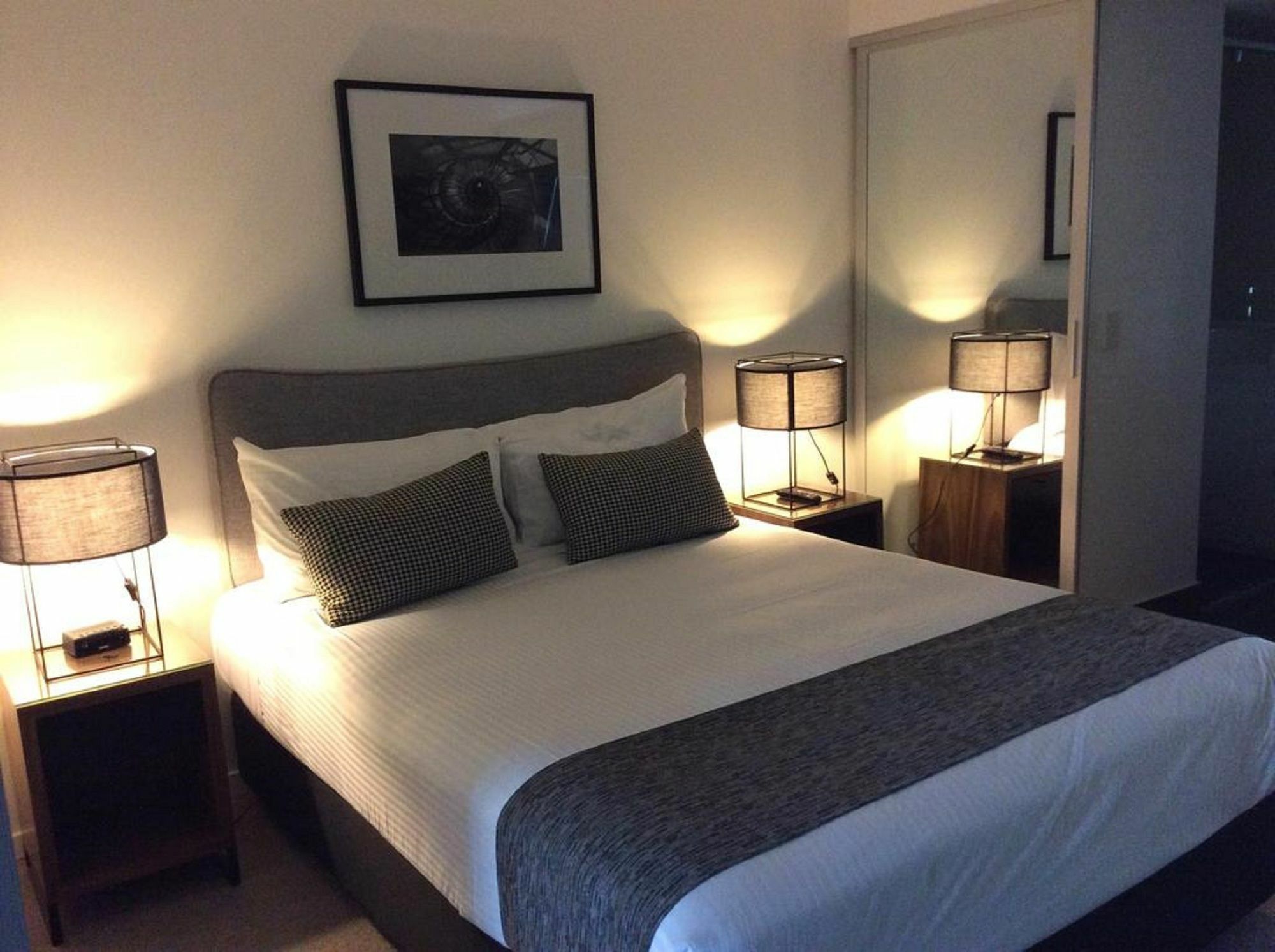 Morgan Suites Brisbane Buitenkant foto